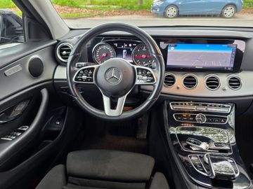 Mercedes E 220 - 10
