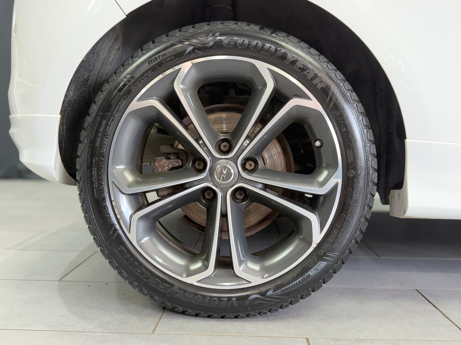 Fahrzeugabbildung Opel Corsa E Color Edition ecoFlex |KLIMA|NAVI|PDC