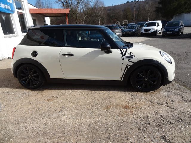 Fahrzeugabbildung MINI Cooper S/Pano/Leder/Navi/SitzH/H&K/JWC/