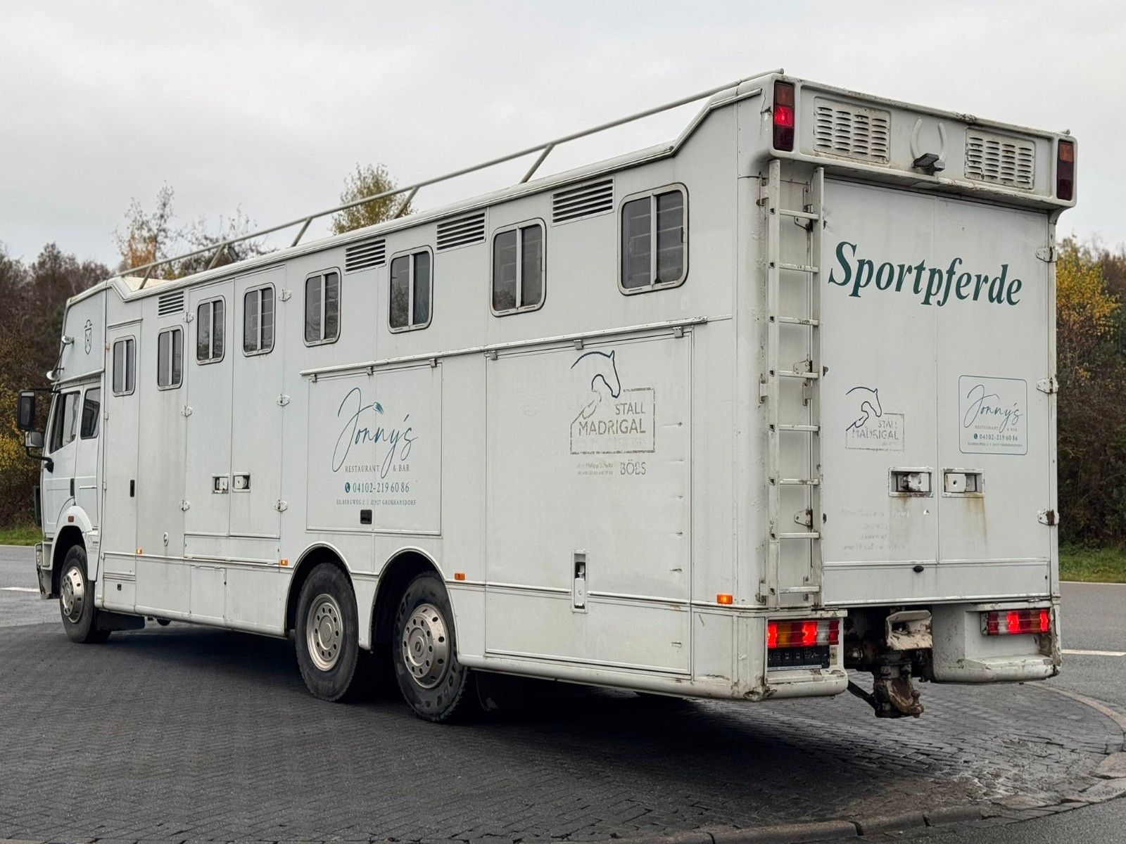Fahrzeugabbildung Mercedes-Benz 2448 6x2 Pferdetransporter *Wohnmobil*