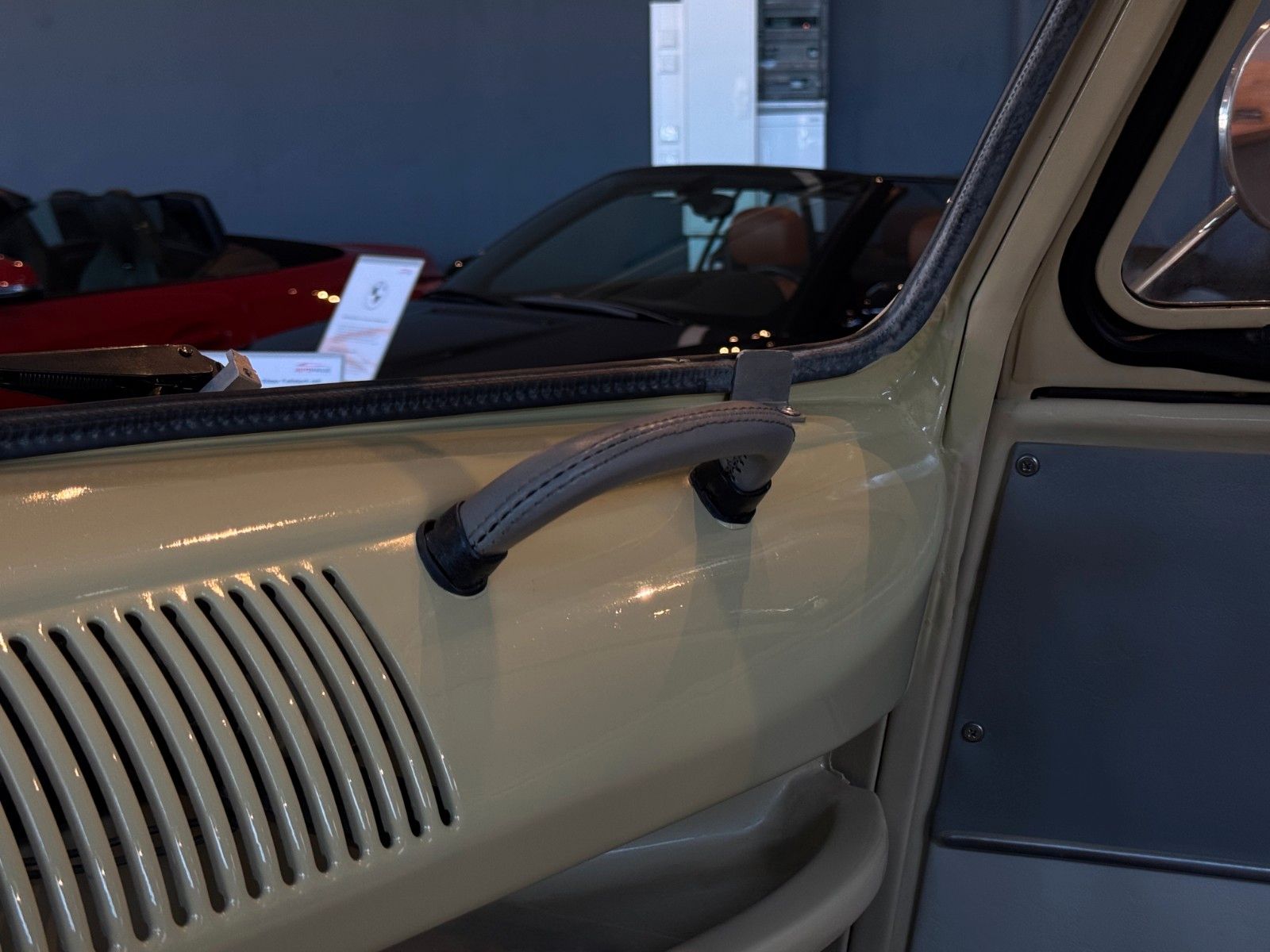 Fahrzeugabbildung Volkswagen T1 Samba 9-Sitzer Faltdach mit Panoramafenstern
