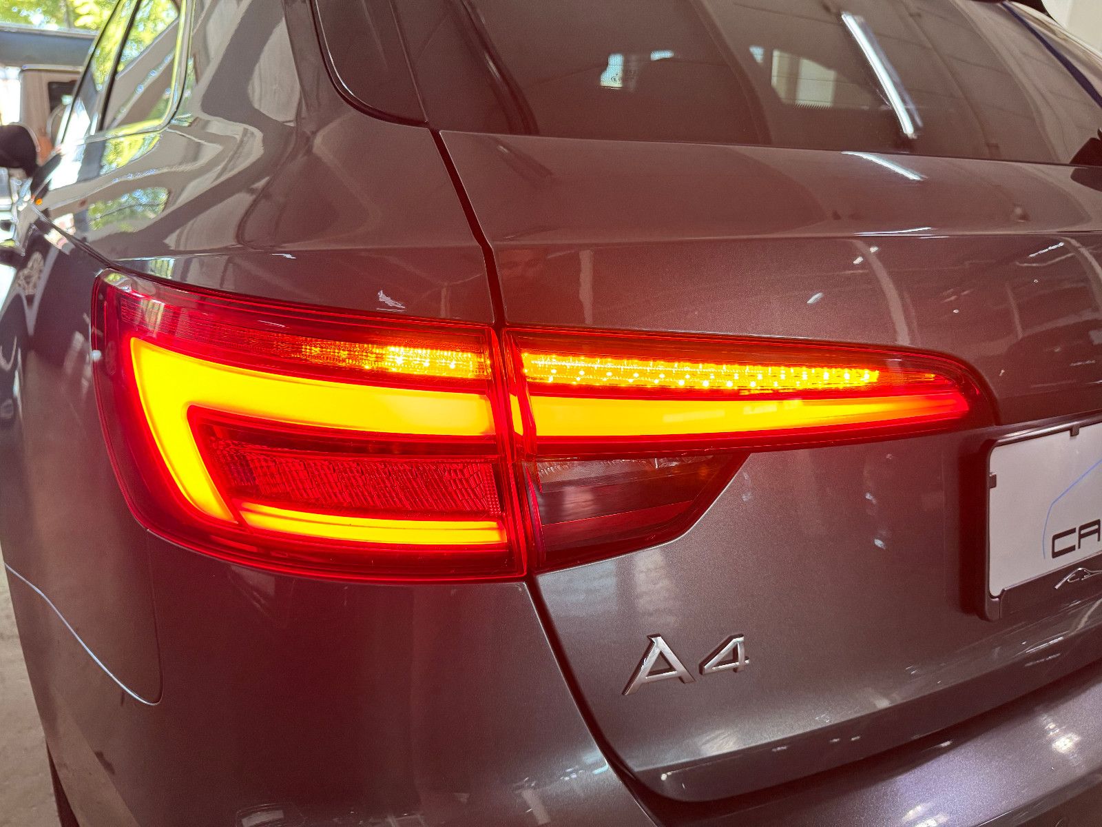 Fahrzeugabbildung Audi A4 2.0 TFSI S-TRONIC 3X-SLINE VIRTUAL LED VOLL