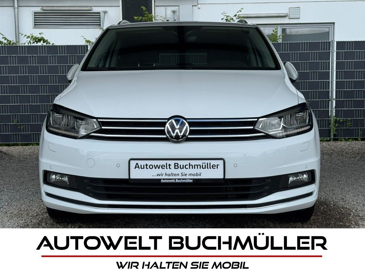 Gebrauchtwagen Volkswagen Touran Touran 2.0 TDI DSG,7-SITZER,AHK,ACC+LANE,KAMERA in Nersingen
