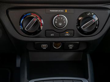 Hyundai i10 1.0 Trend Autom. Kamera Navi Spurhalteassi.