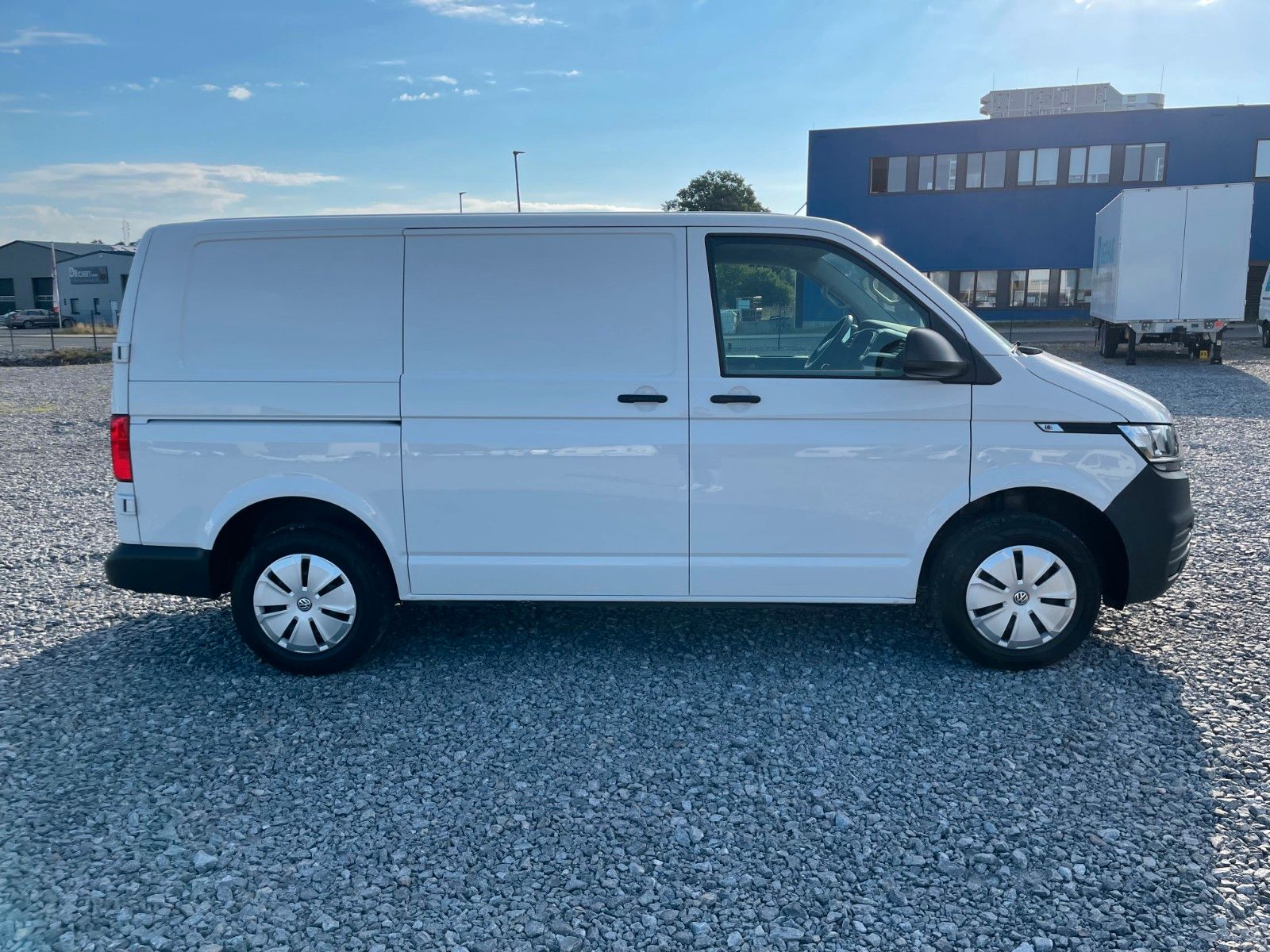 Fahrzeugabbildung Volkswagen T6.1  Transporter 2.0 TDI  Klima Flügeltüren