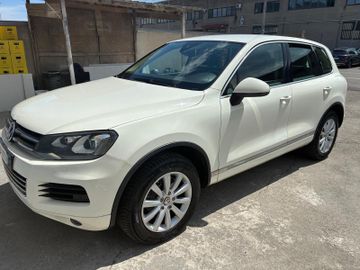Volkswagen Touareg - 2