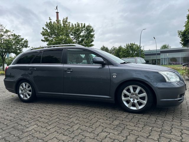 Toyota Avensis Kombi 2.2 D-CAT Executive*1.HAND*
