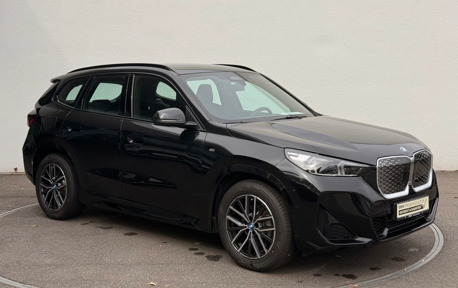 BMW iX1 xDrive20 M SPORT HUD AHK KAMERA ACC HK SOUND foto 4