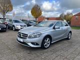 Mercedes-Benz A 180 Scheckheftgepflegt,Sportsitze,Sportpaket - Mercedes-Benz A 180 Gebrauchtwagen in Bremen