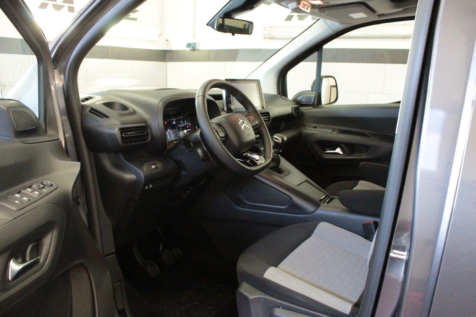 Fahrzeugabbildung Citroën Berlingo Kombi , 1.2 PureTech 110 2  Schiebtüren
