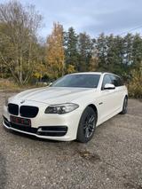 BMW 520d xDrive Touring A - HUD Leder Navi AHK WR+SR
