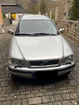 Volvo V40 1.9D - Silber - Volvo V40 mit Diesel-Antrieb: 1.9