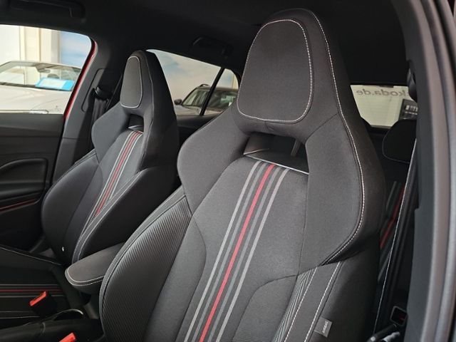 Fahrzeugabbildung SKODA Fabia 1.0 TSI Monte Carlo RFK LED SHZ KESSY PDC