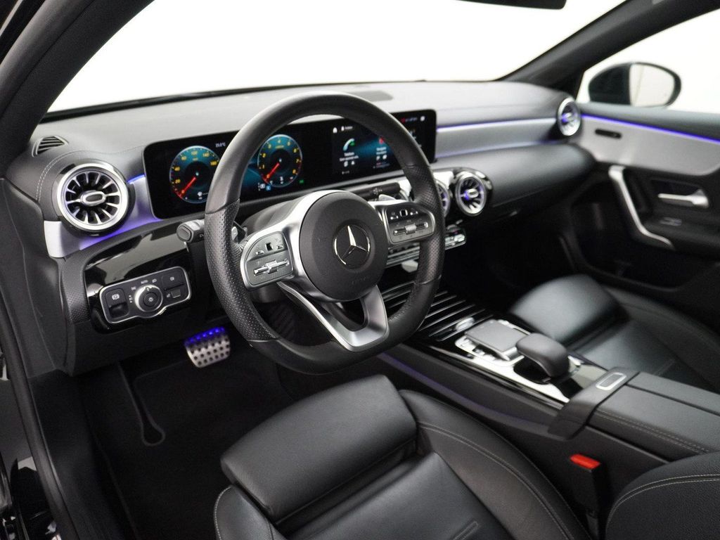 Mercedes-Benz A 200 AMG Business Solution | AHK Wegklapbaar |