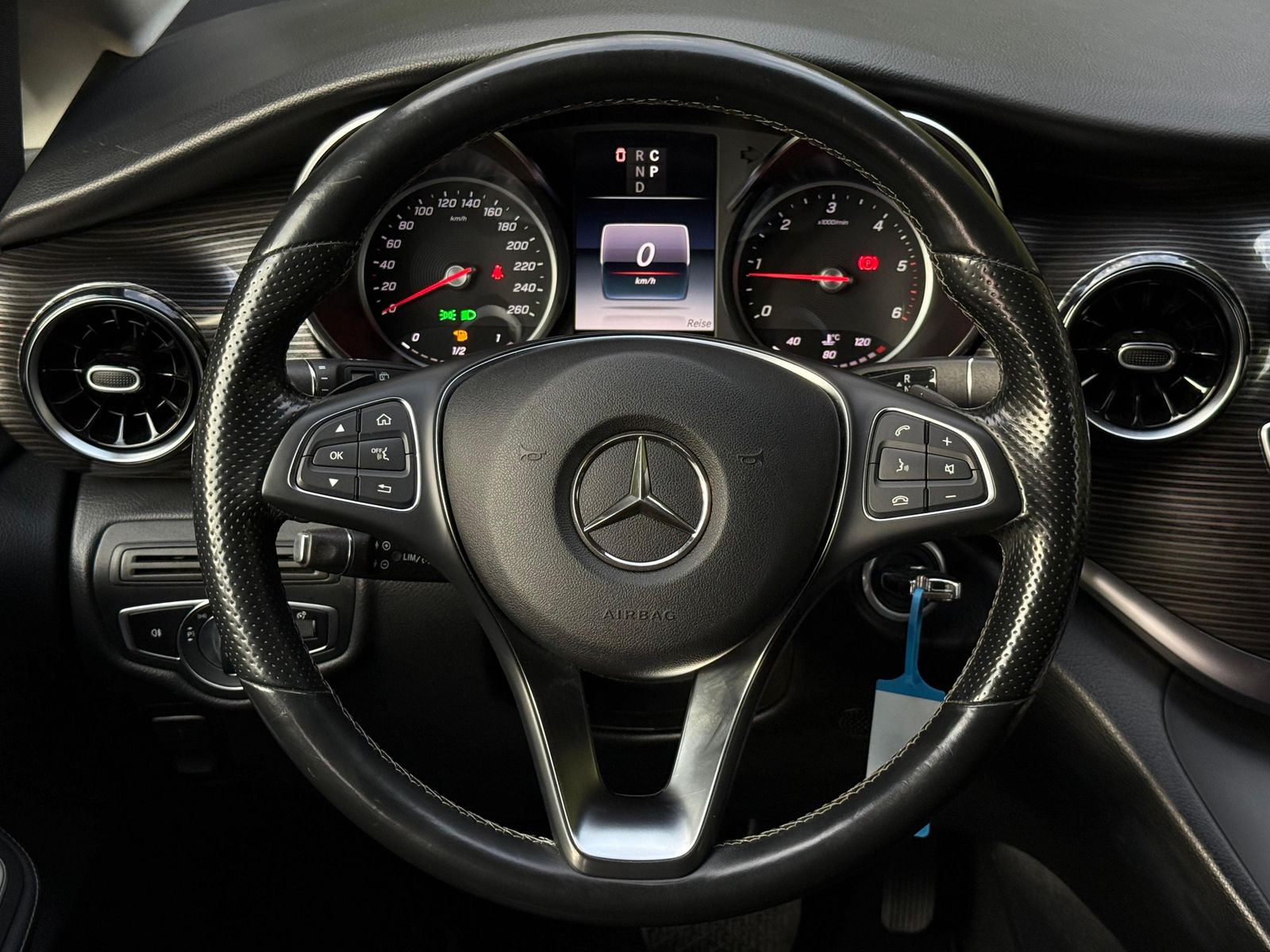 Fahrzeugabbildung Mercedes-Benz V 300 d 9G Avantg Extralang LED+SHZ+KAM+LEDER+8S