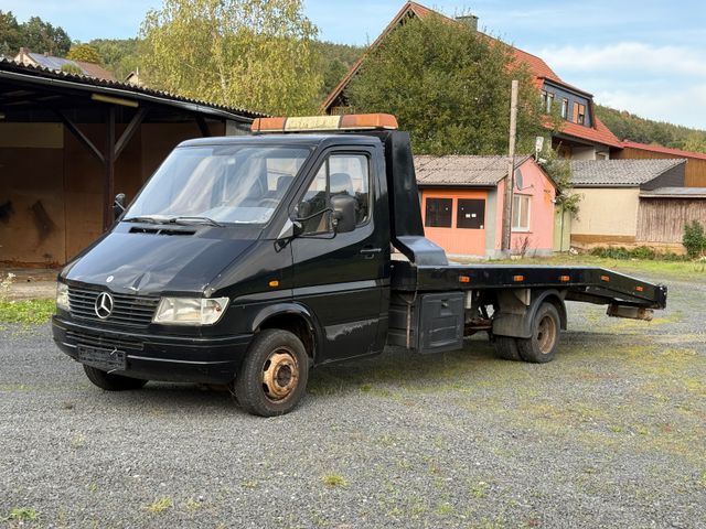 Mercedes-Benz Sprinter 412 D Abschleppwagen Klima 3-Sitzer