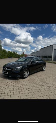 MERCEDES-BENZ Mercedes CLA 220d Automatik - gepflegt, to...