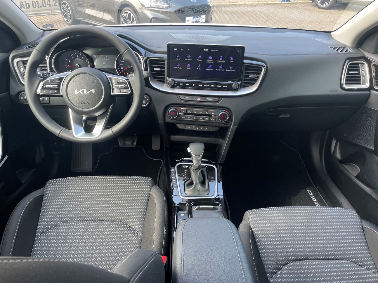 Fahrzeugabbildung Kia Ceed_sw Ultimate Edition AppleCarPlay P8 P9