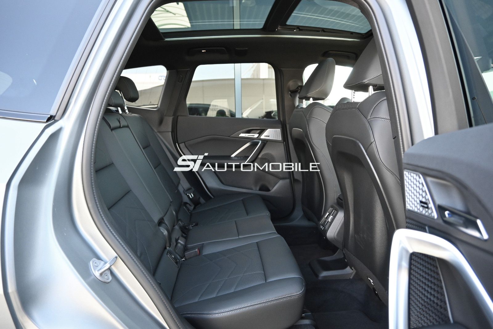 Fahrzeugabbildung BMW X1 xDr23d M SPORT °ACC°AHK°HUD°HK°MEMO°PANO°360°