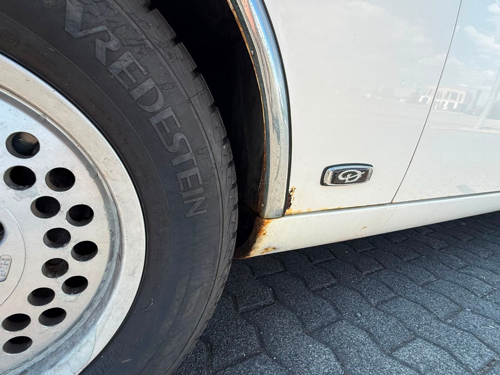 Fahrzeugabbildung Jaguar XJ12 Double Six Serie 3 Daimler H-KENNZEICHEN
