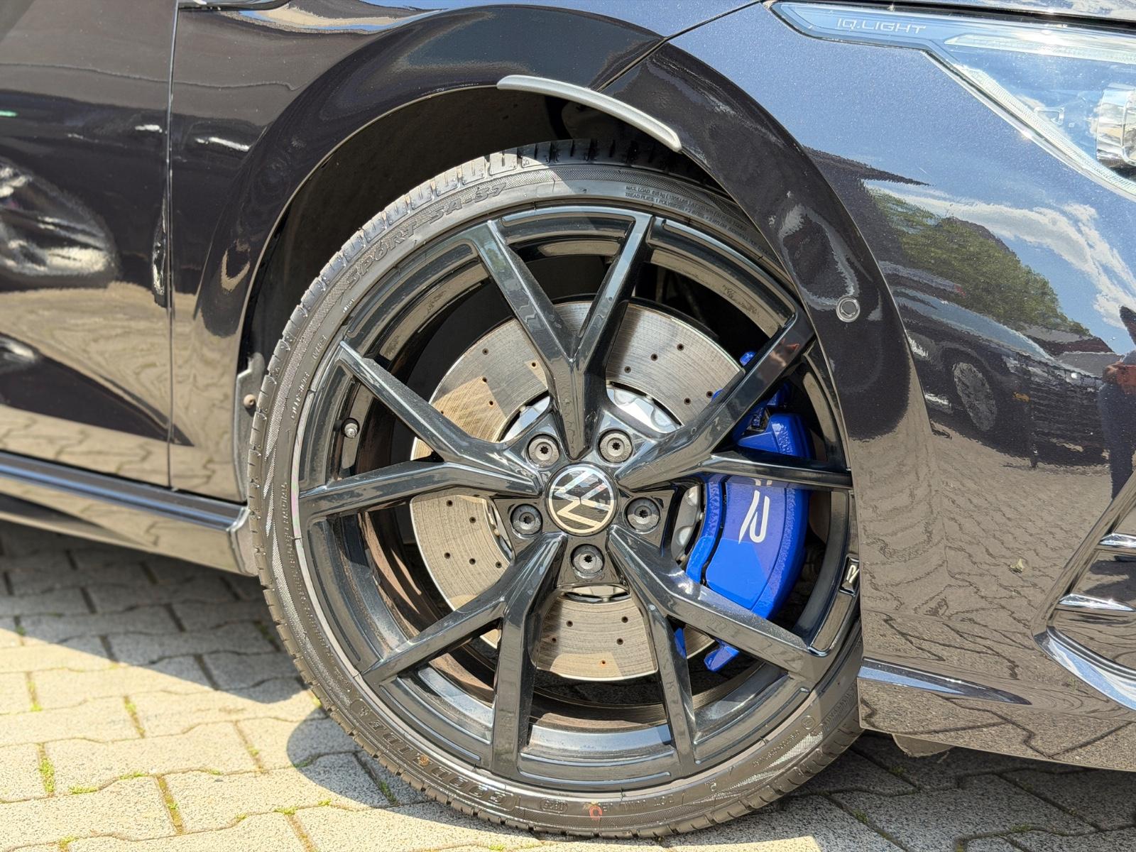 Volkswagen Golf VIII Lim. R 4Motion Akrapovic H&K Matrix