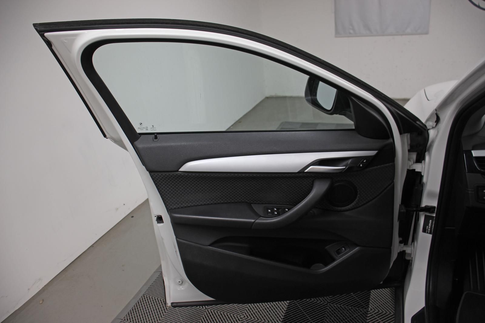 BMW X2 xDrive 18i TEMP NAVI LED SHZ S.HEFT BT 2.HD foto 7