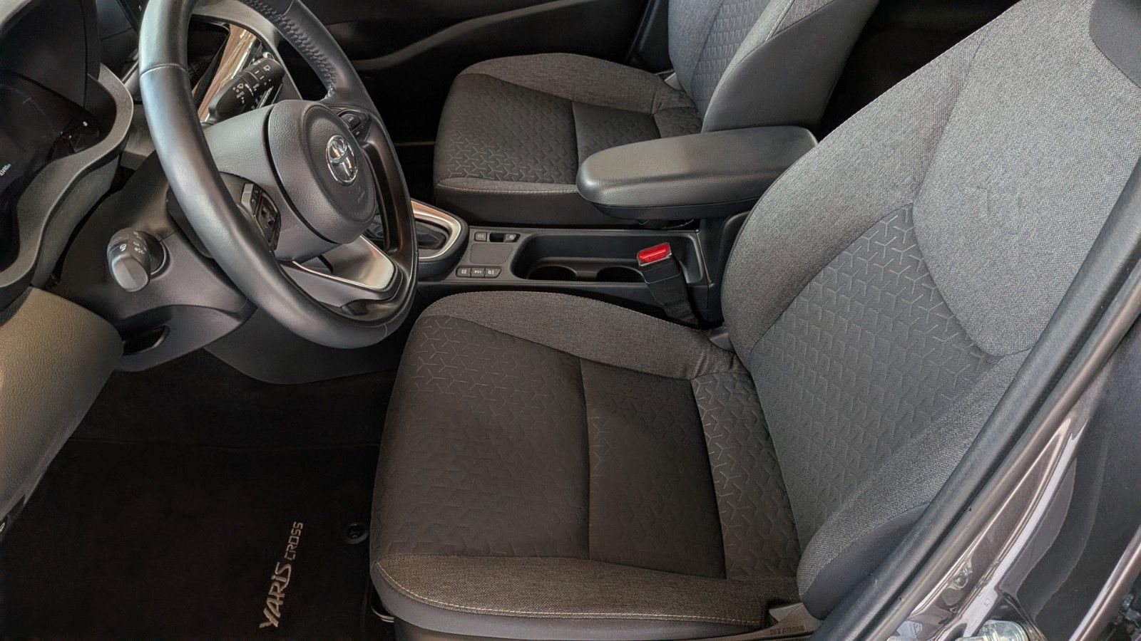Fahrzeugabbildung Toyota Yaris Cross Team Deutschland Rückfahrkamera