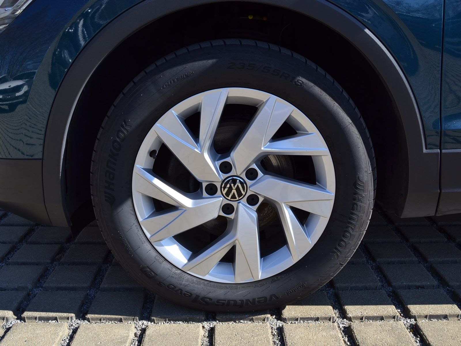 Tiguan 2.0 TDI 4Motion DSG Elegance AHK/MATRIX/1