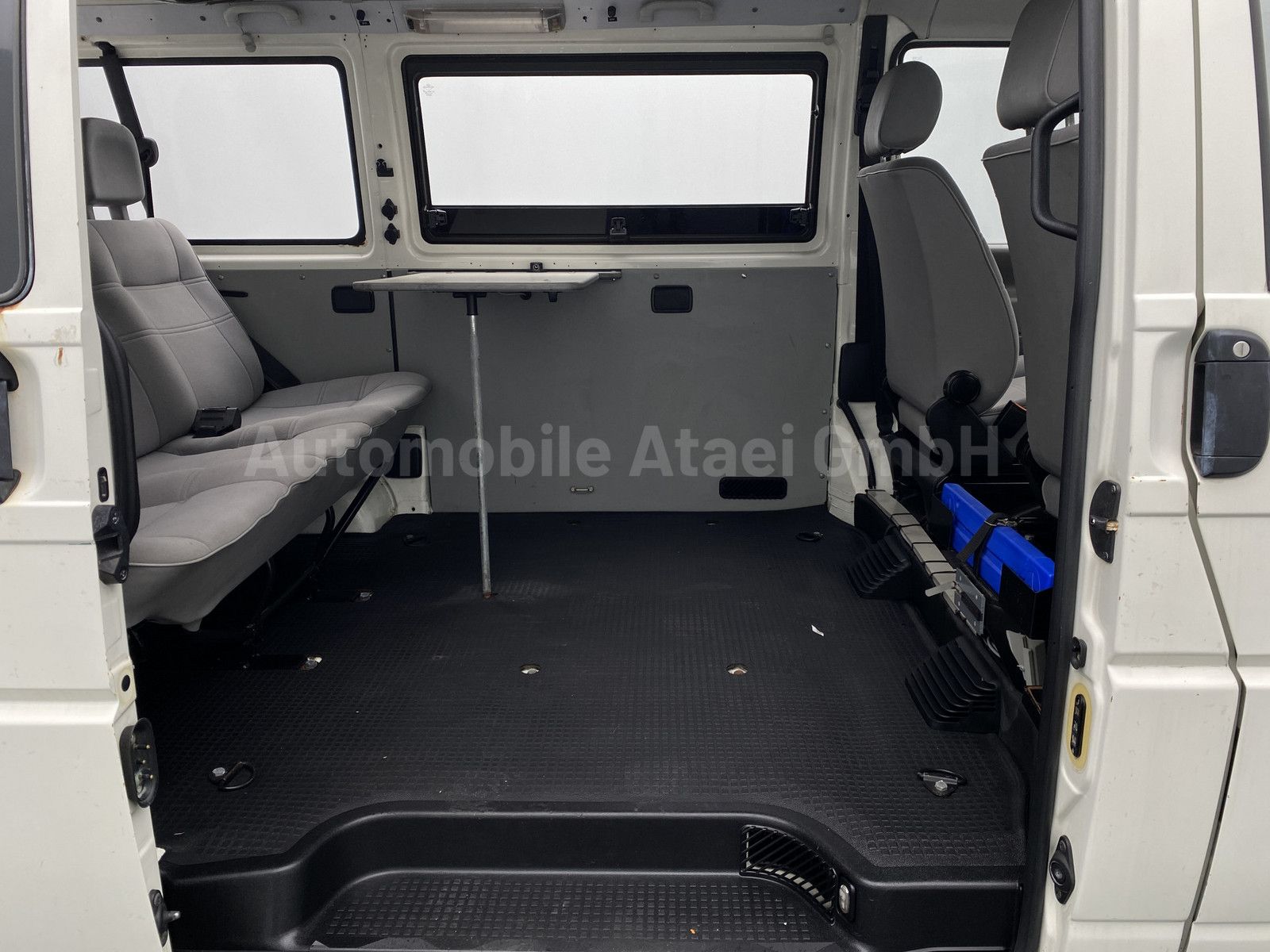 Fahrzeugabbildung Volkswagen T4 Kombi TDI *Syncro* 4x4 Behörde/ Camper 6758