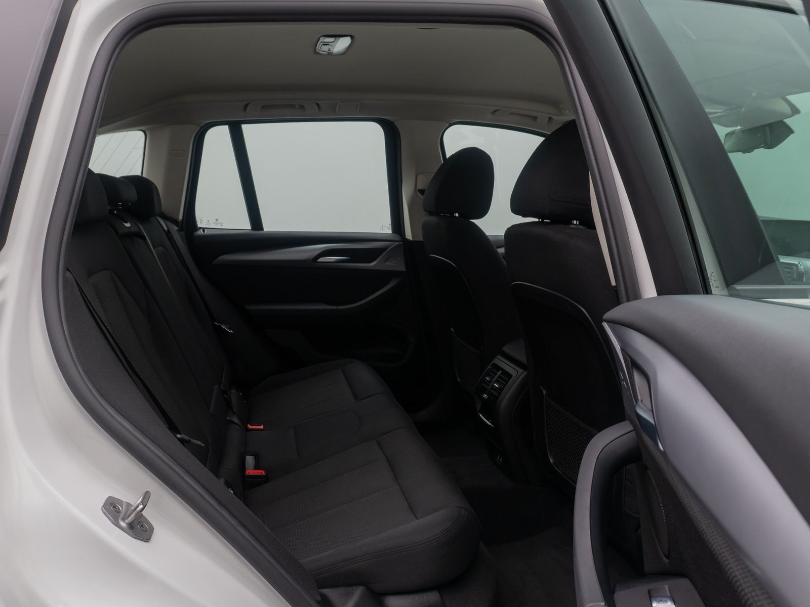 Fahrzeugabbildung BMW X3 xD30e ACC 360°FernlichtAss HiFi Alarm HUD DAB