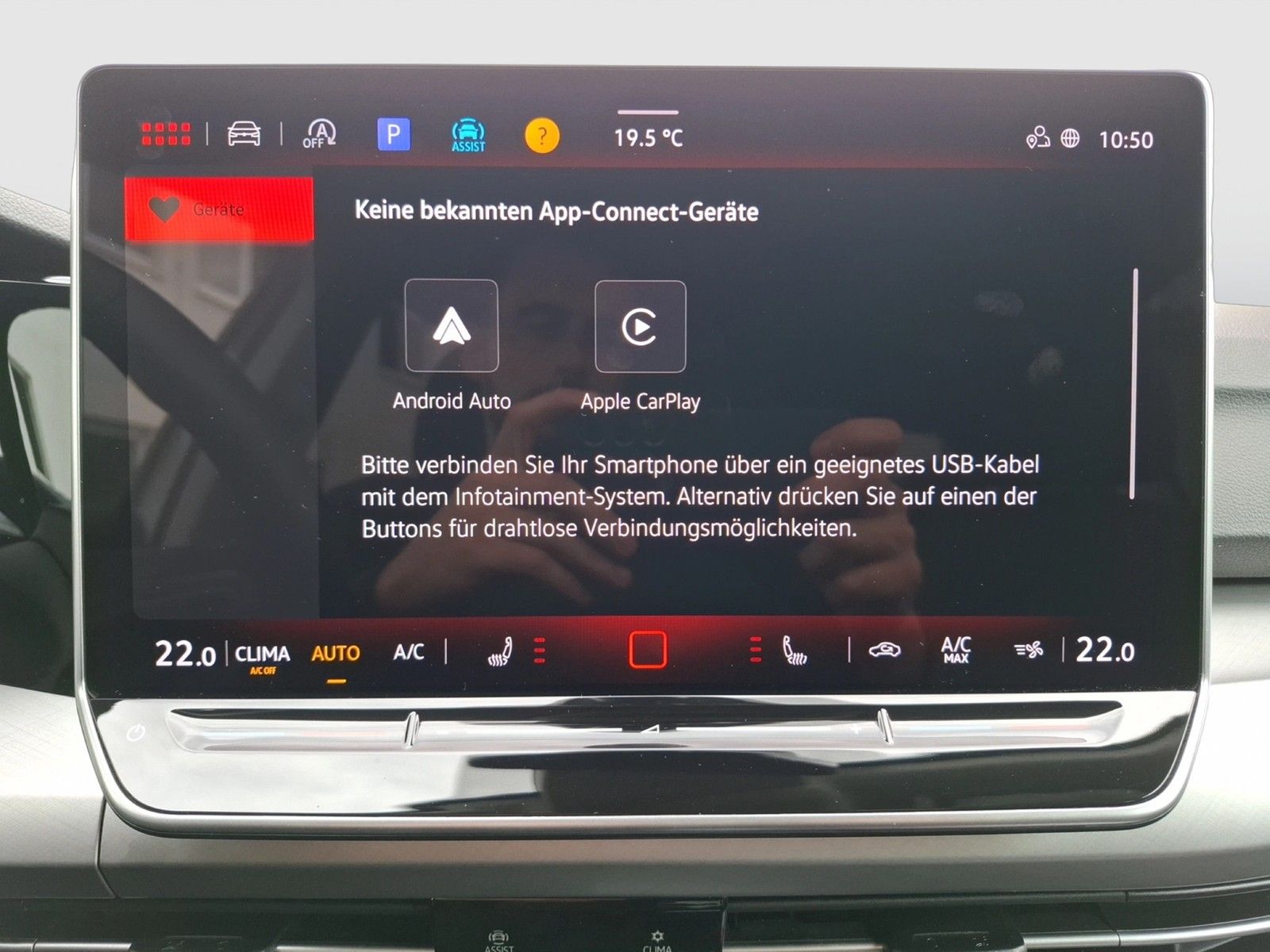 Fahrzeugabbildung Volkswagen Golf VIII Variant TSI LED AHK ACC PDC SH LM