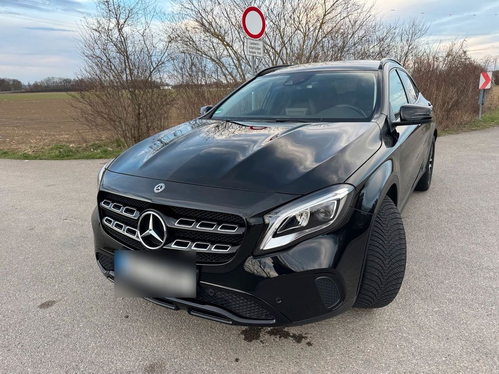 Image of Mercedes-Benz GLA 180