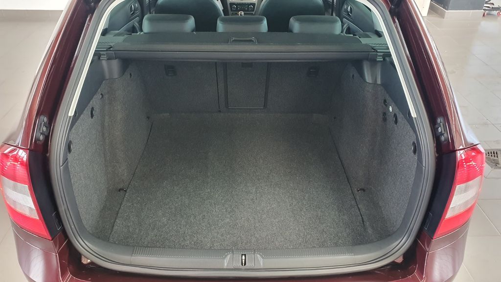 1.4 TSI Elegance Xenon NAVI 1.HAND PDC