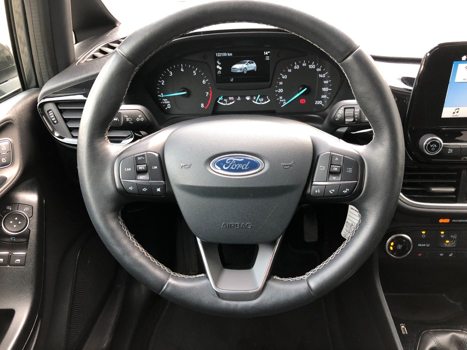 Fahrzeugabbildung Ford Fiesta 1.1 Cool & Connect*Winterpak.*Designpak.