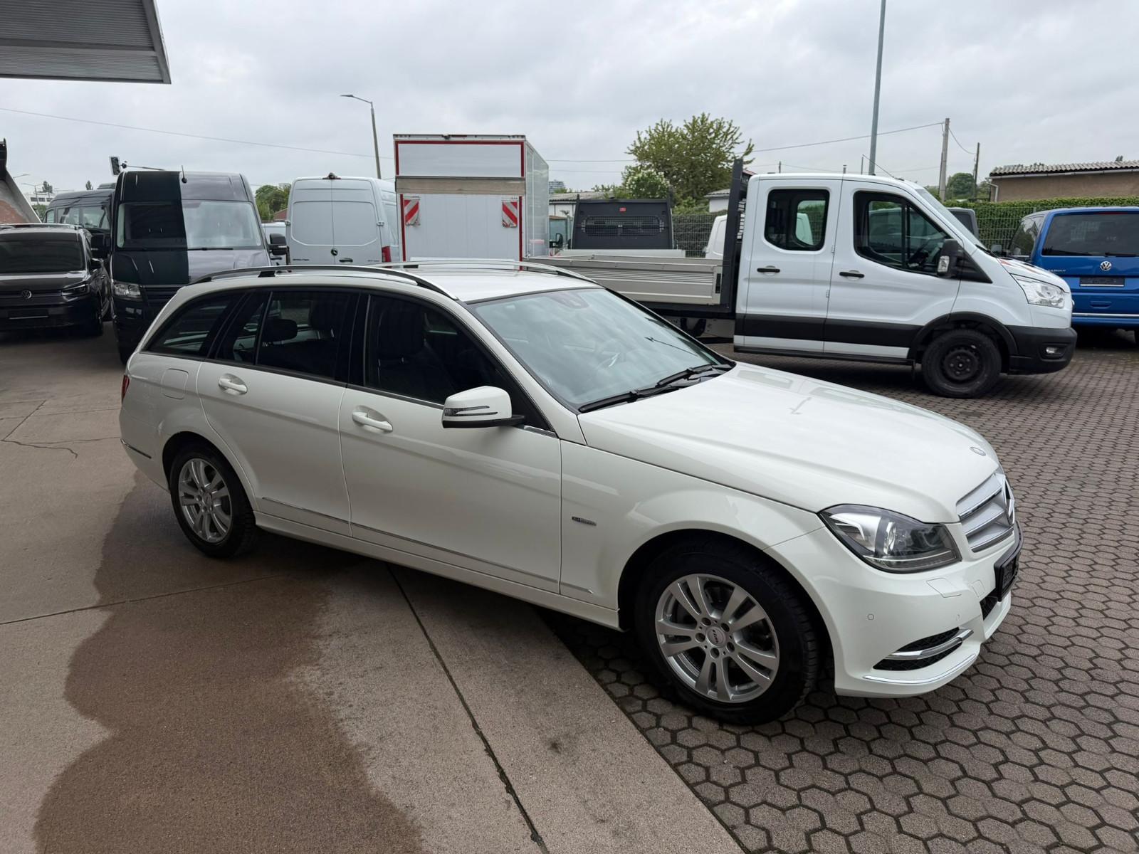 Mercedes-Benz C 180  T-Modell,Klima,Navi,Shzg.,Xenon,PDC