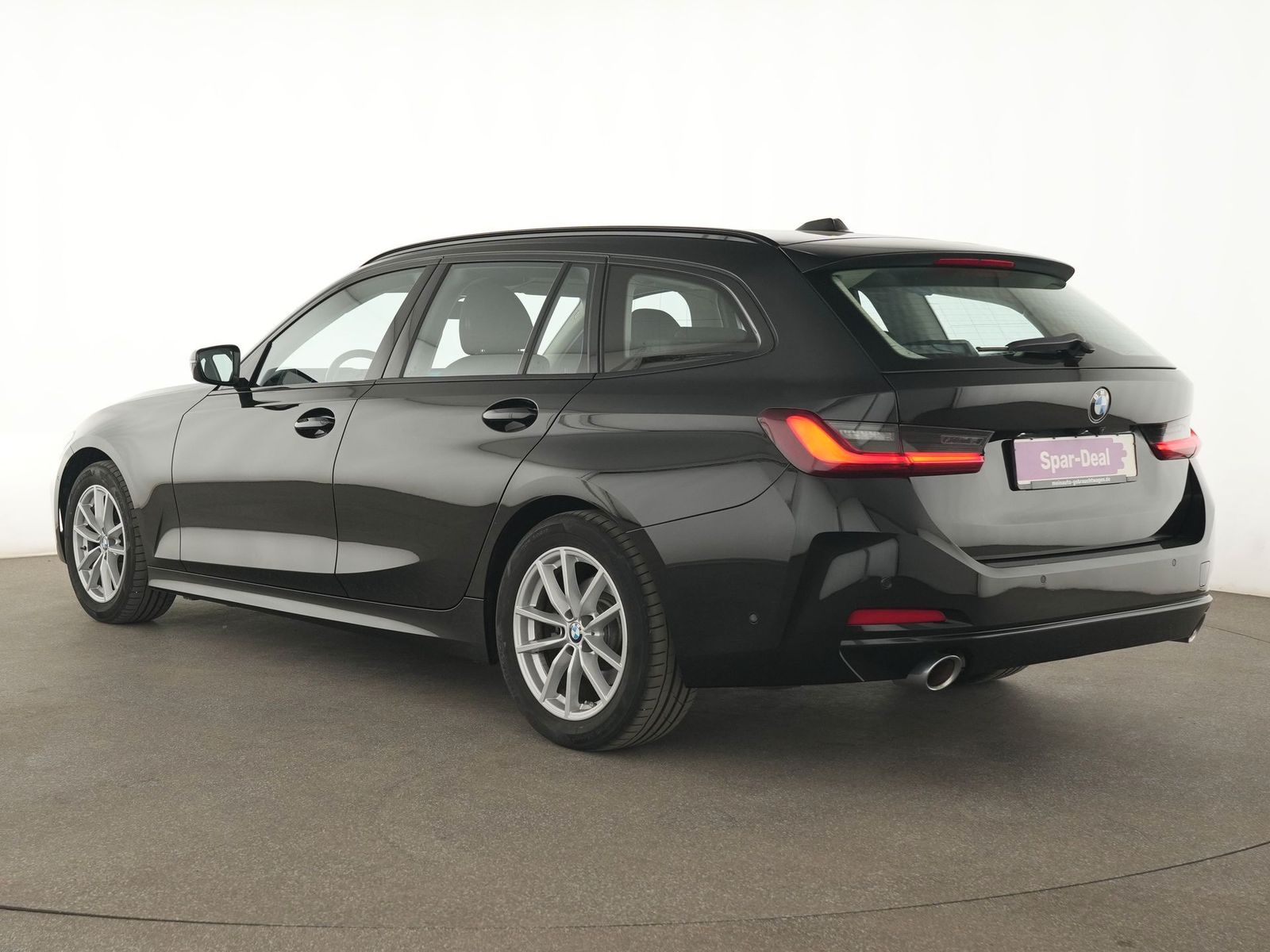BMW 318i Touring LED|Kamera|HuD|Park-Assist|SHZ|Temp foto 8