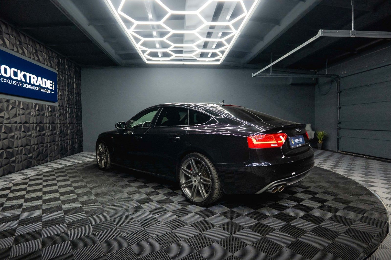 Fahrzeugabbildung Audi A5 Sportback 3.0 TDI quattro S-Line Sport+ Black