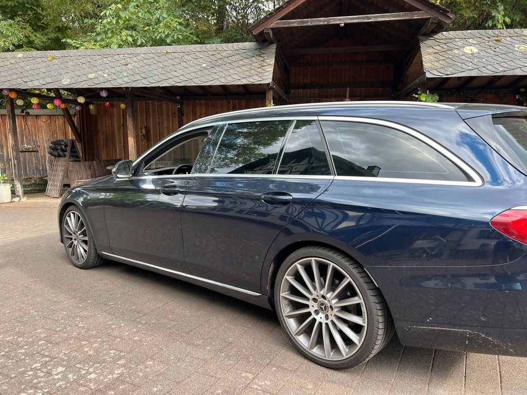 Image of Mercedes-Benz C 220