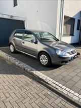 Volkswagen VW Golf 5 1,6 Perfektes Alltagsauto - Volkswagen Golf aus 2005: Golf5