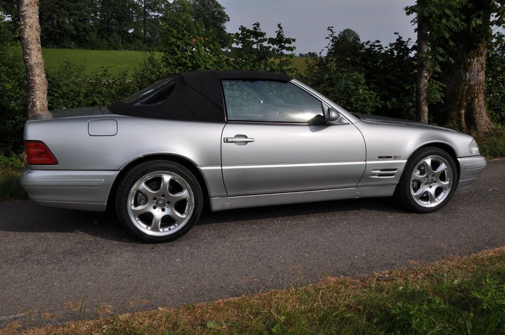 Mercedes-Benz SL 320