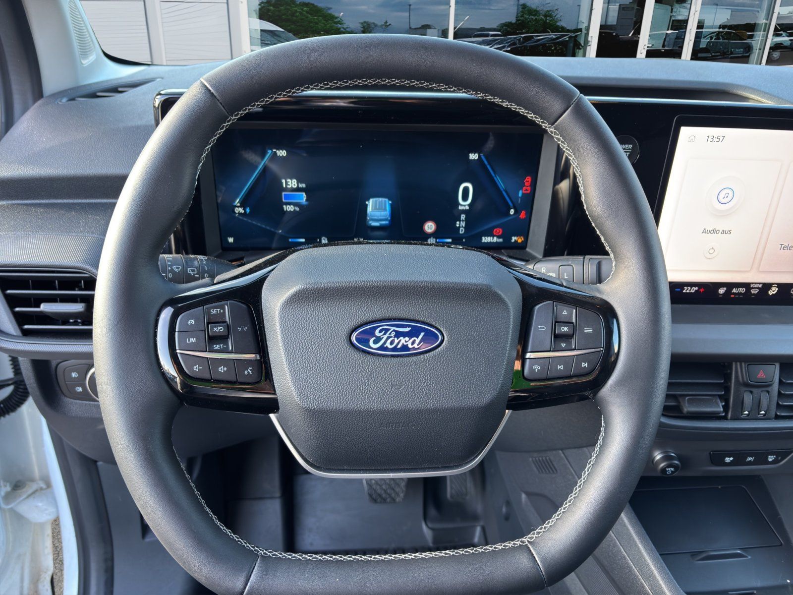 Fahrzeugabbildung Ford Tourneo Courier BEV Trend eMotor