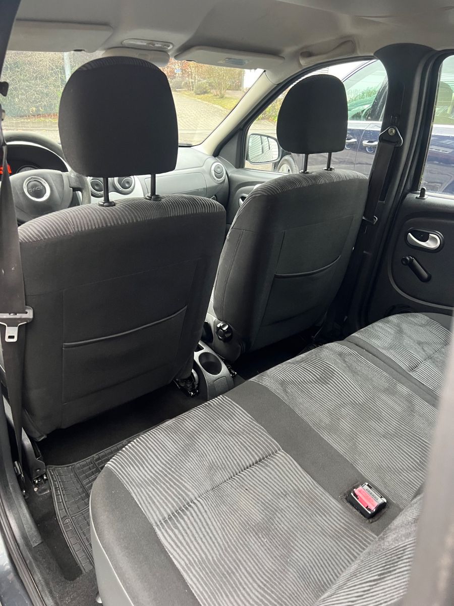 Fahrzeugabbildung Dacia Logan MCV Kombi Laureate * 7.SITZE *TÜV NEU*