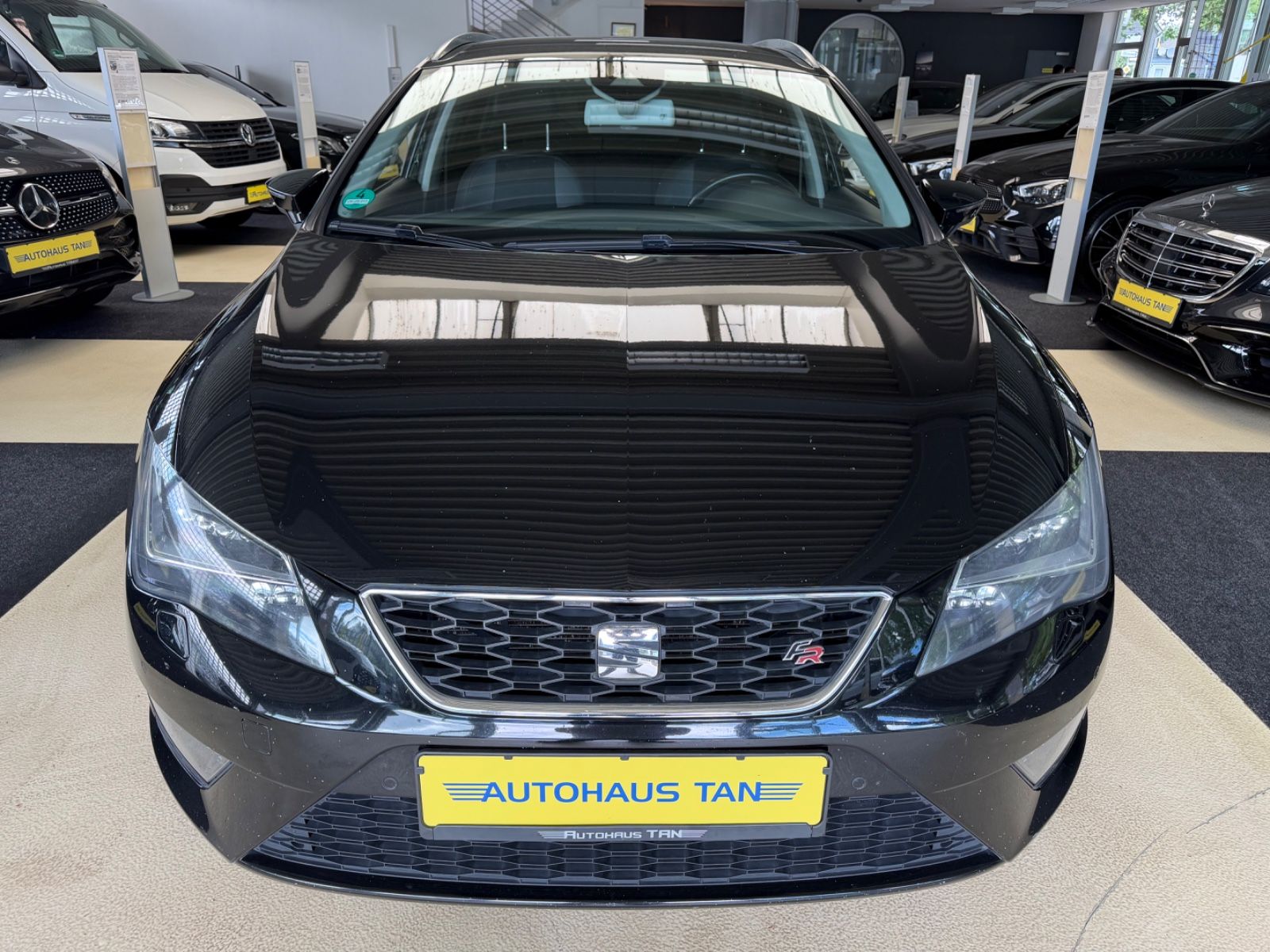 Fahrzeugabbildung SEAT Leon ST FR 2.0 TDI DSG 184PS * LED *