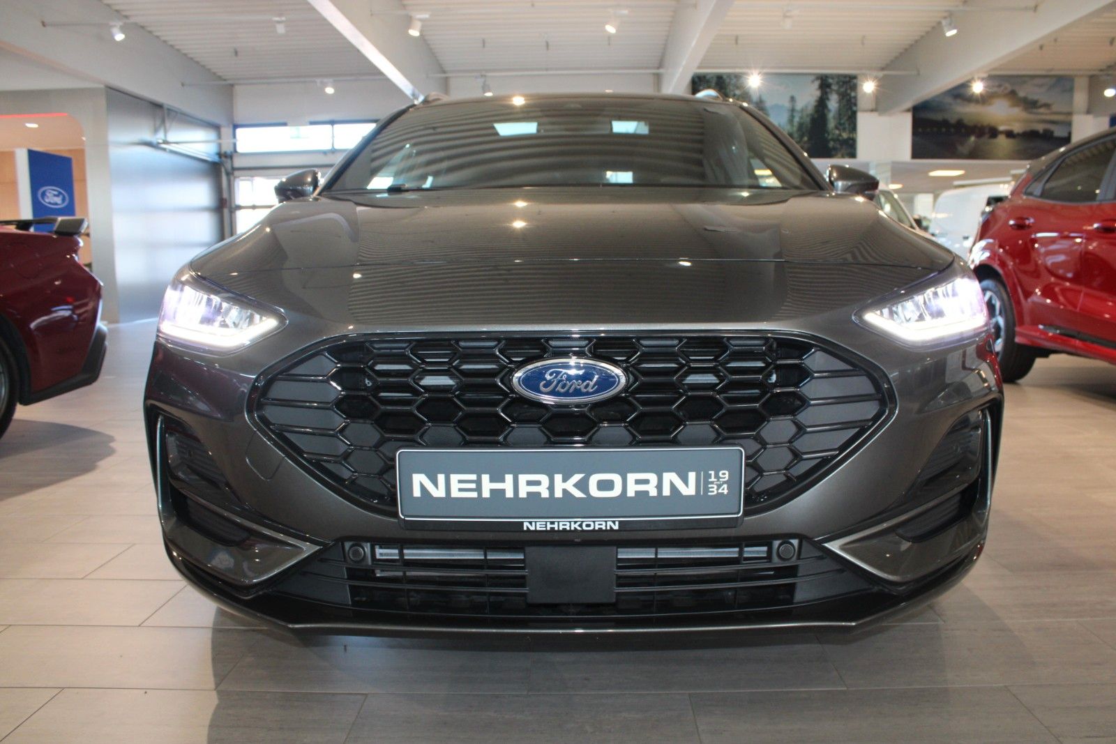 Fahrzeugabbildung Ford Focus ST-Line X Automatik PANODACH + 18 ZOLL