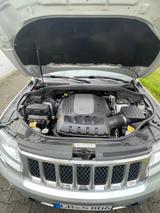 Jeep Grand Cherokee Overland 5.7 V8 HEMI Automati... - Jeep mit Benzin-Antrieb: Allradantrieb, Geländewagen