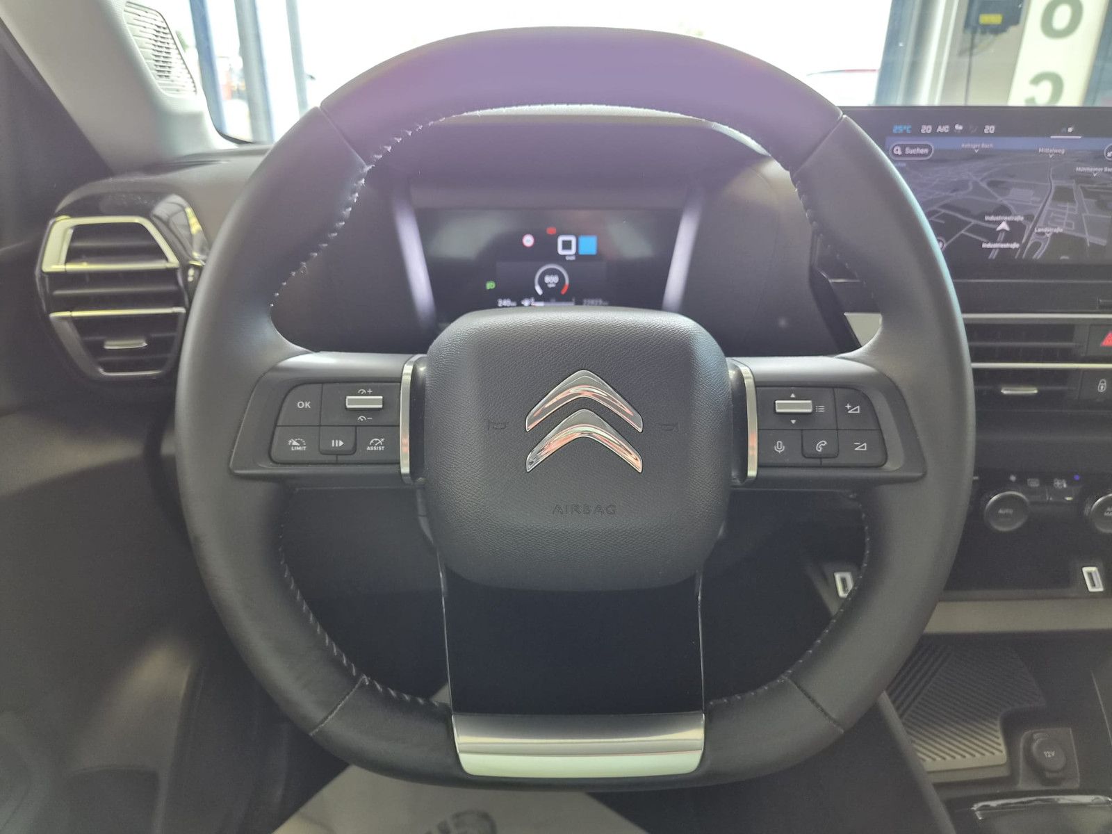 Fahrzeugabbildung Citroën C4 Lim. Plus / LED / NAVI / KAMERA / Sitzhz.