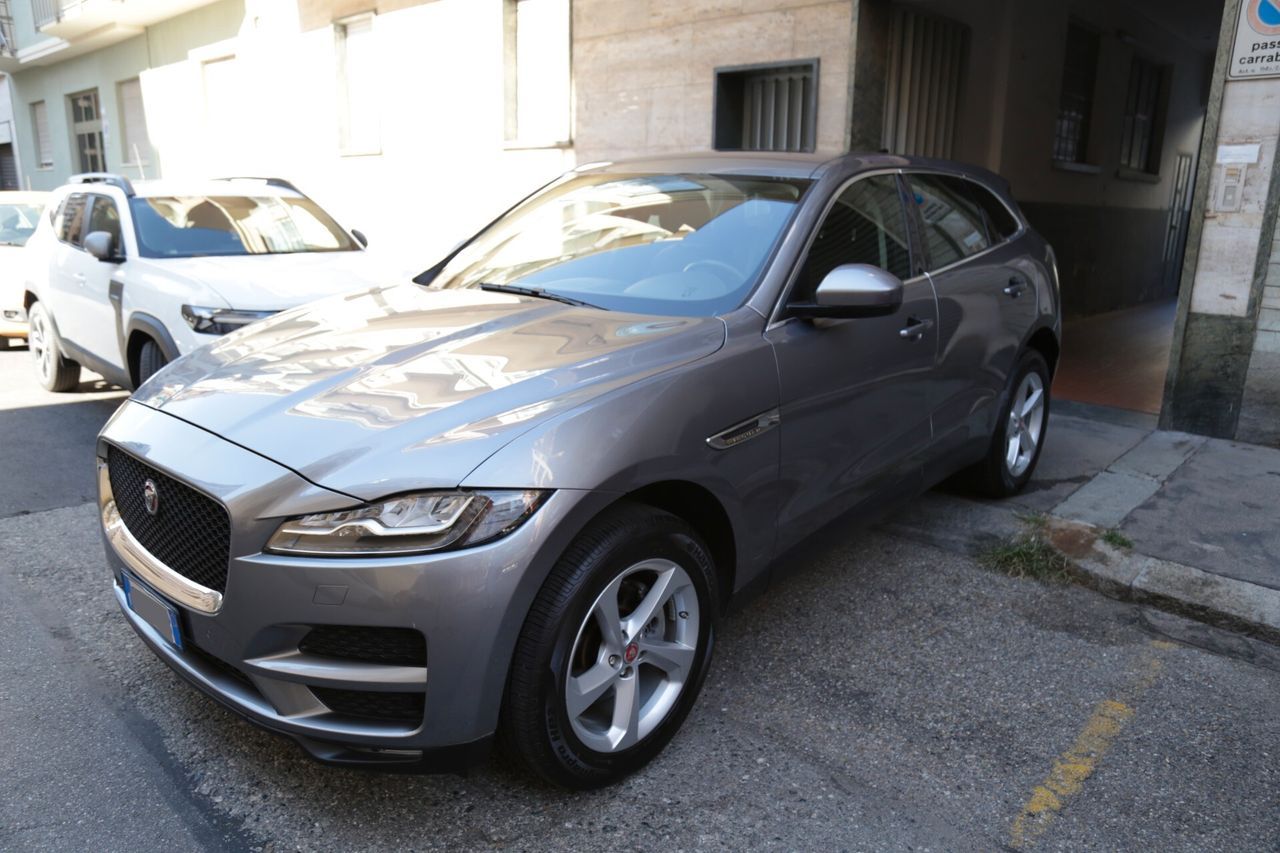 Jaguar F-Pace 2.0 D 180 CV AWD aut. Chequered Fl
