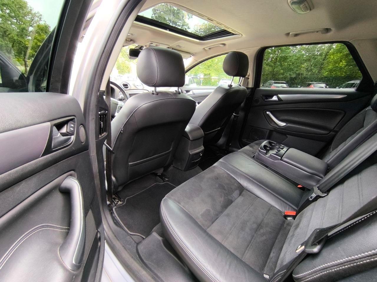 Ford Mondeo 2012 — photo 10