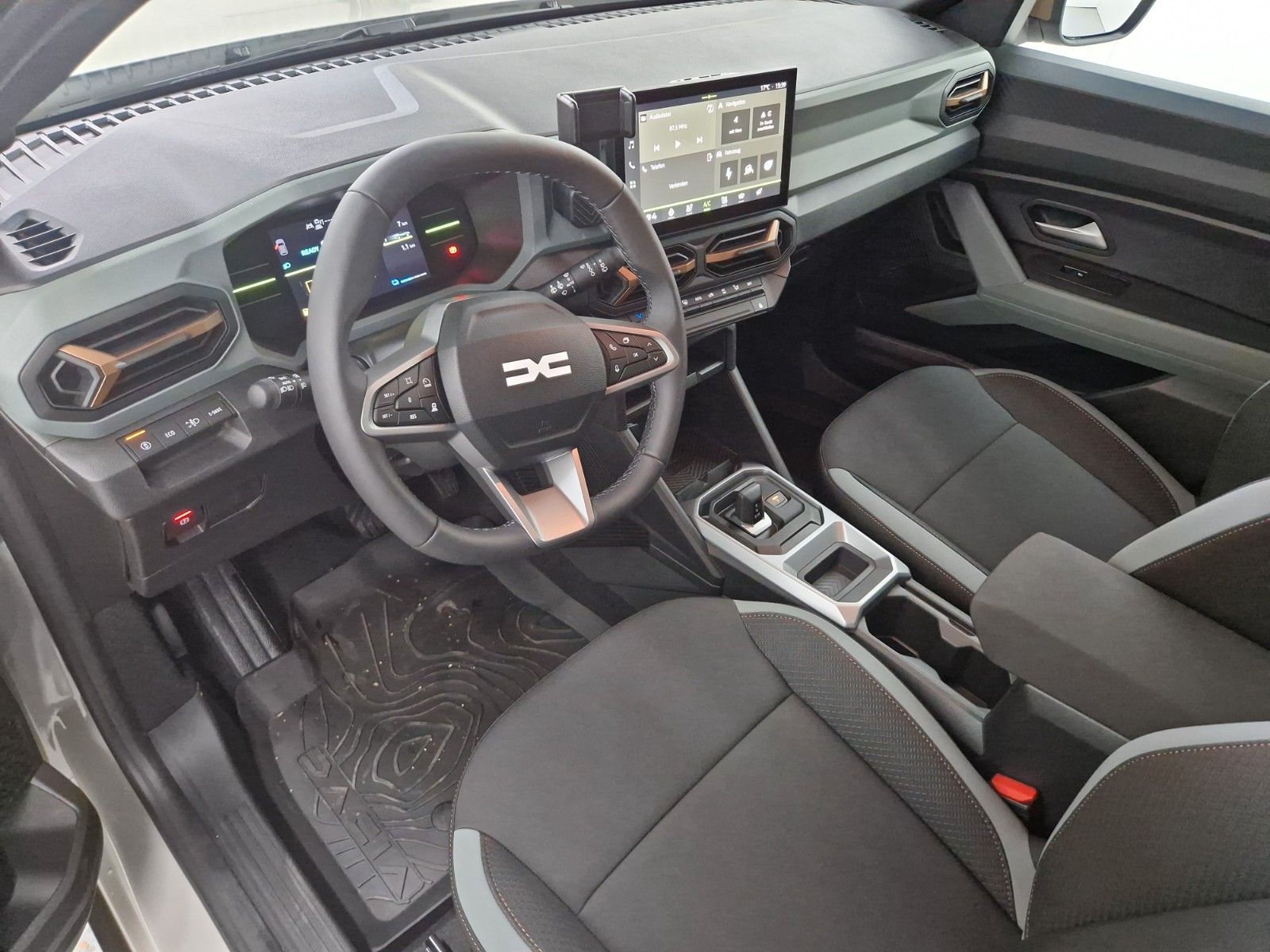 DACIA Duster  Extreme Hybrid 155 Winter-Plus – Bild 33