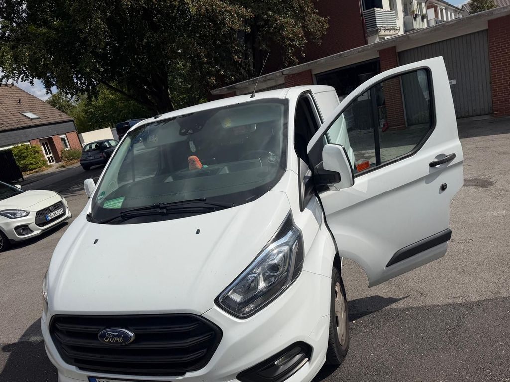 Image of Ford Transit Custom